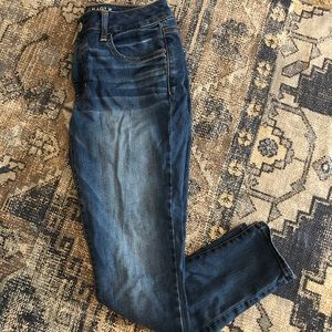 American Eagle women’s mid rise Jeggings